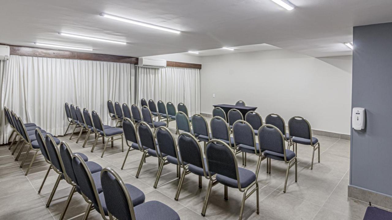 Hotel Deville Express Cascavel Extérieur photo