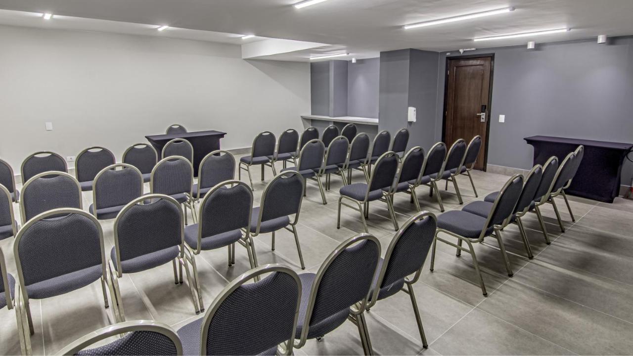 Hotel Deville Express Cascavel Extérieur photo