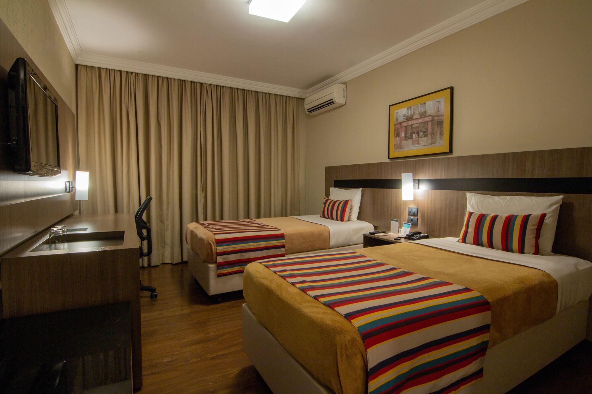 Hotel Deville Express Cascavel Extérieur photo